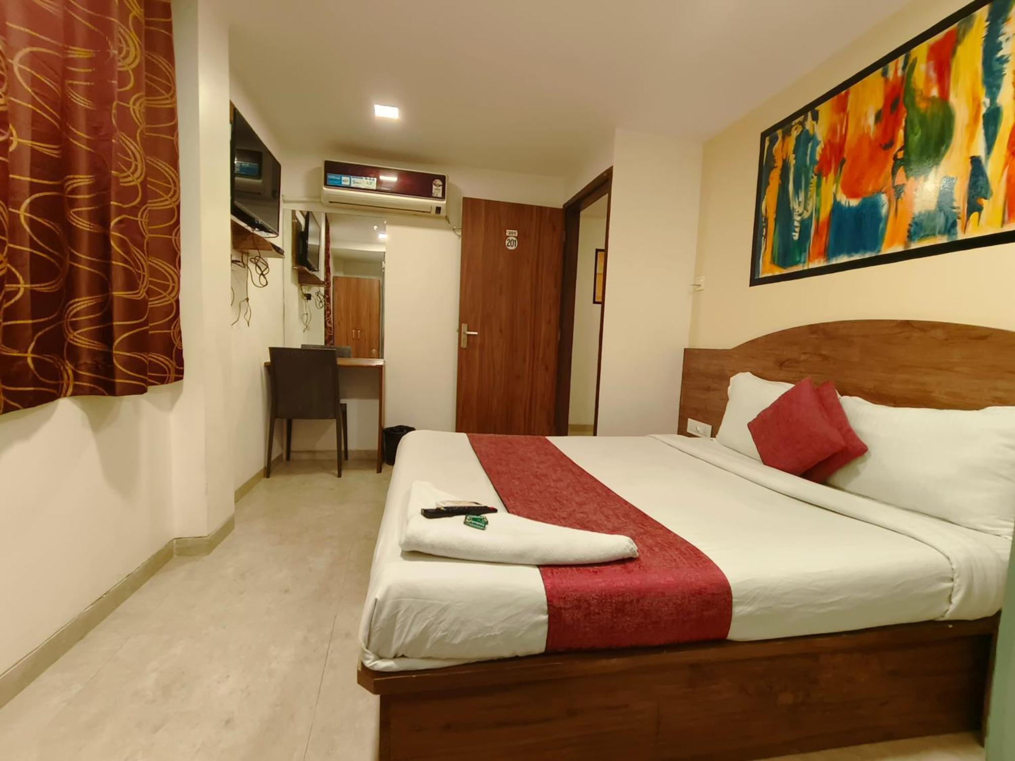 Hotel Beach Crown Juhu Bombay Eksteriør billede